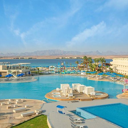 The V Luxury Resort Sahl Hasheesh Hurghada Exteriör bild View of the resort