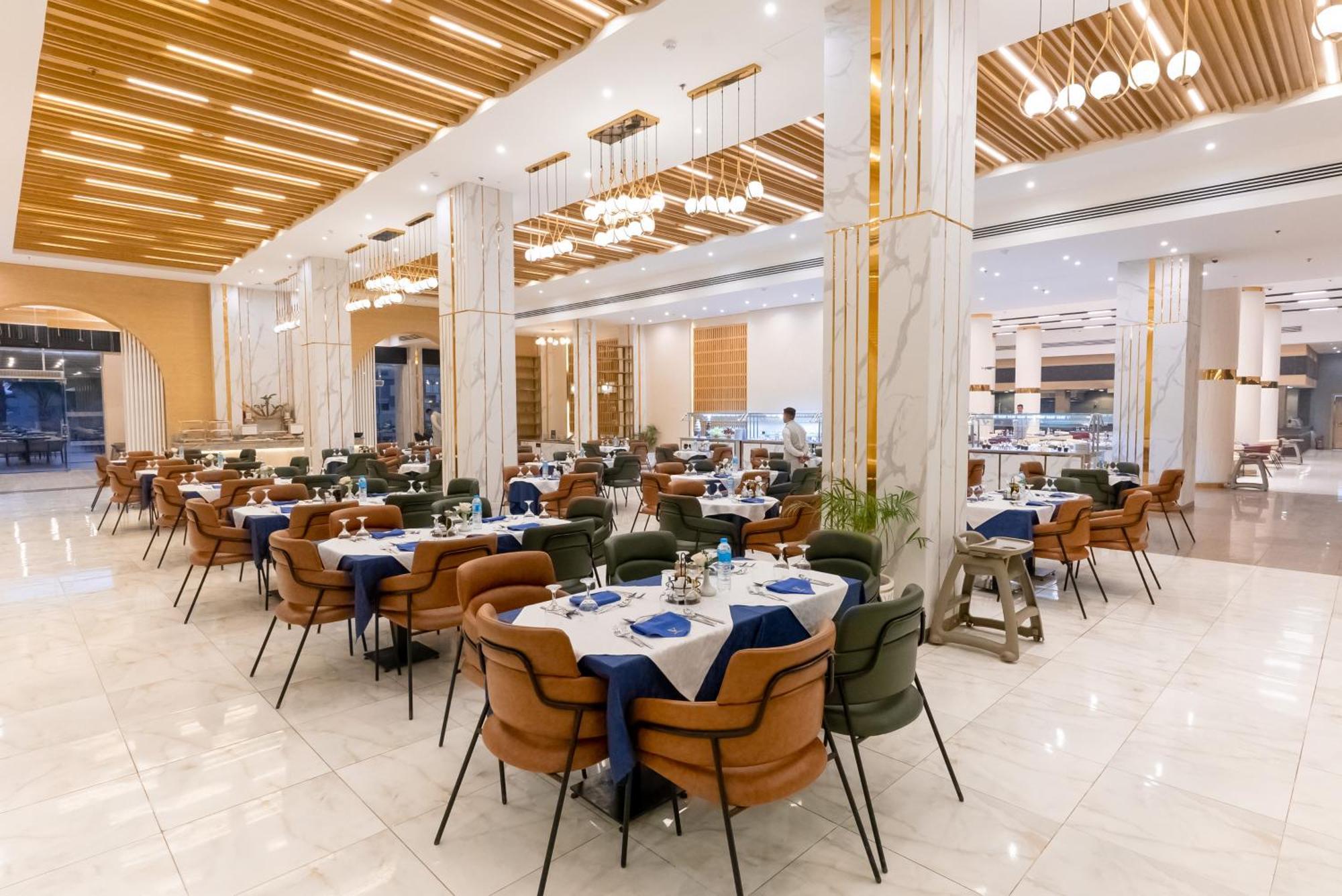 The V Luxury Resort Sahl Hasheesh Hurghada Exteriör bild The restaurant