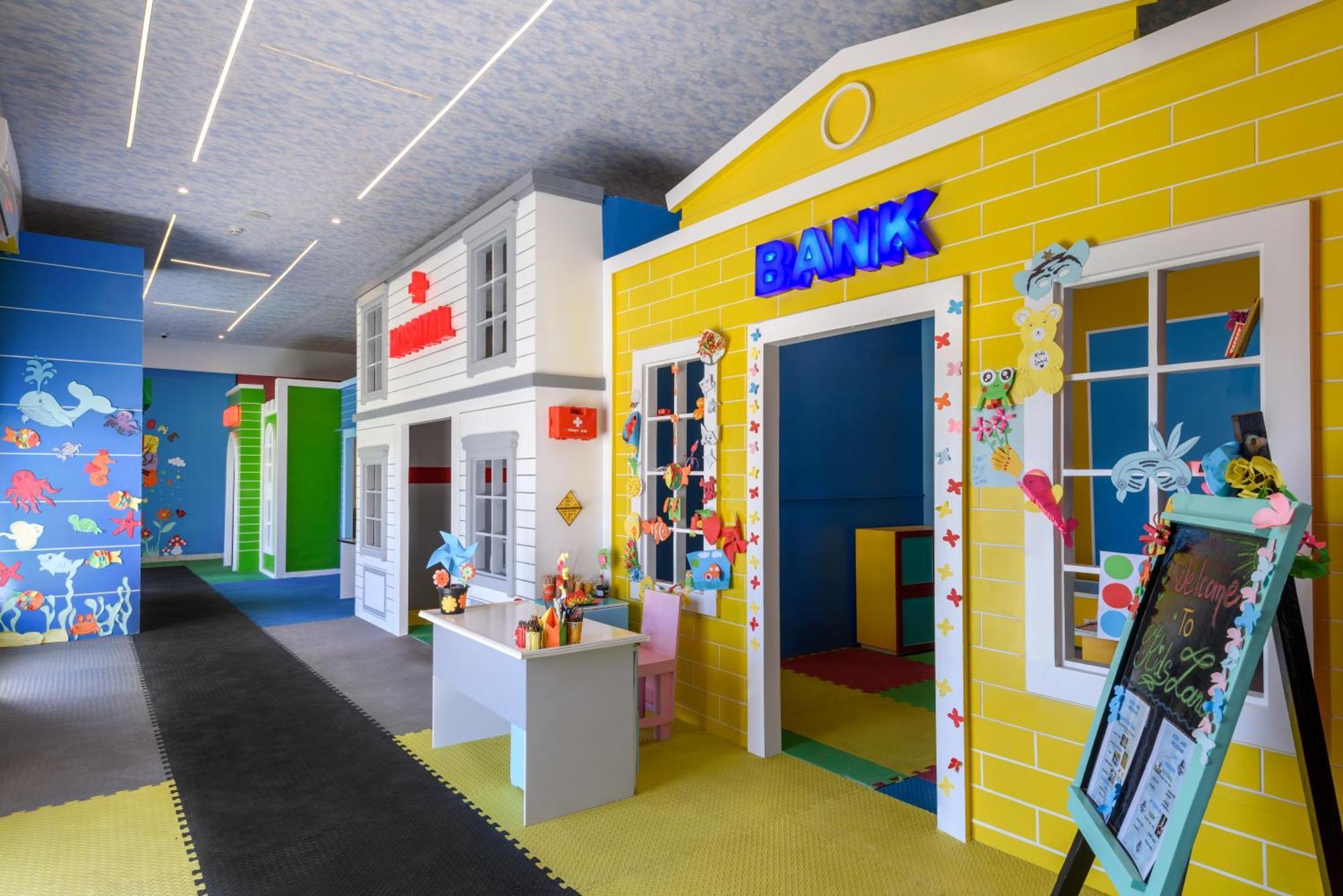 The V Luxury Resort Sahl Hasheesh Hurghada Exteriör bild The Children's Museum of Oak Ridge